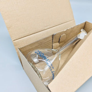 Volumetric flask, clear, borosilicate glass