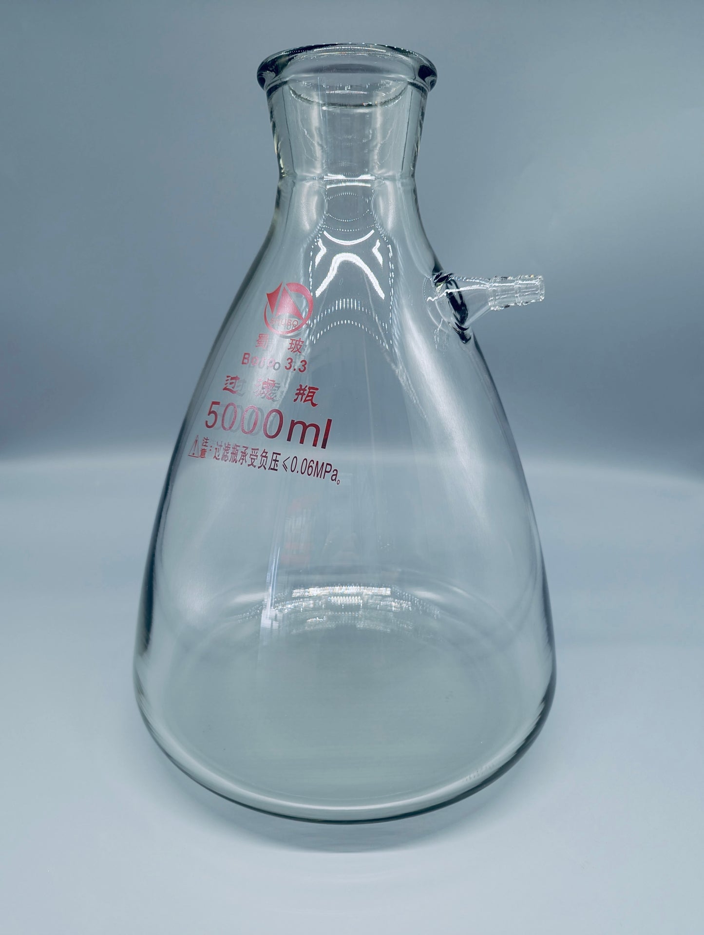 Vacuum filtration flasks, with tubulation
