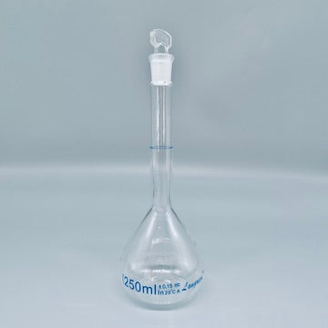 Volumetric flask, clear, borosilicate glass