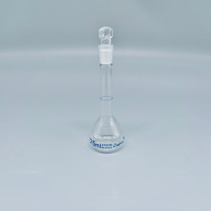 Volumetric flask, clear, borosilicate glass
