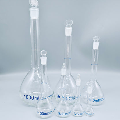 Volumetric flask, clear, borosilicate glass