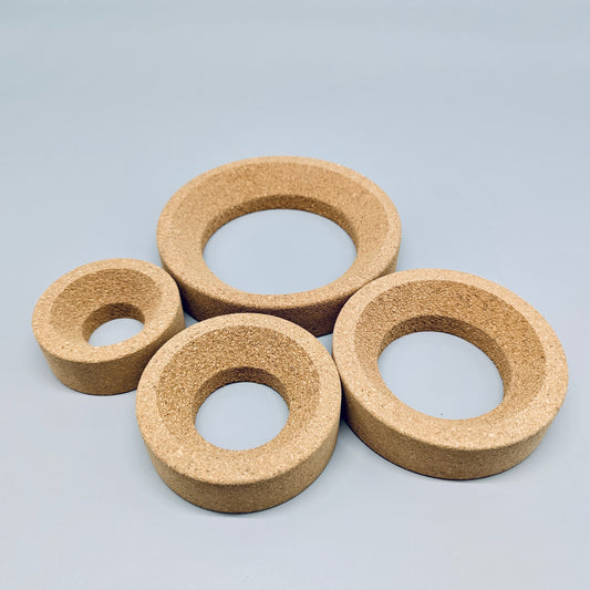 Softwood base for round-bottom flask