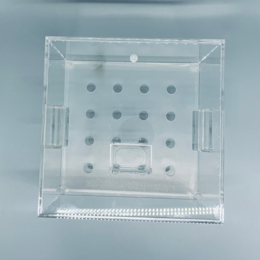 Plexiglass desiccator