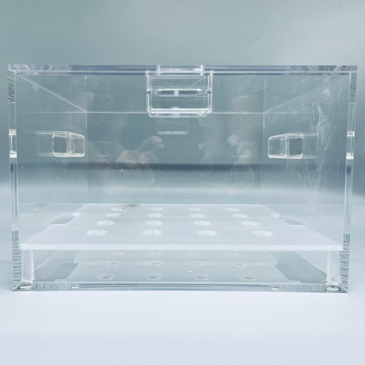 Plexiglass desiccator