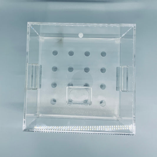 Plexiglass desiccator